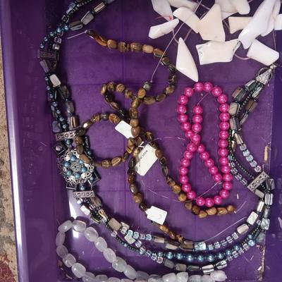 JEWELRY MAKERS BEADS (9)