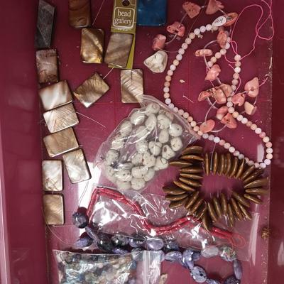 JEWELRY MAKERS BEADS (10)