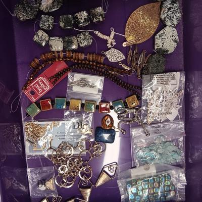 JEWELRY MAKERS BEADS (11)