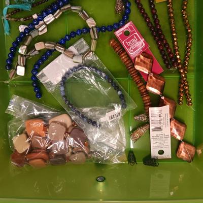 JEWELRY MAKERS BEADS (12)