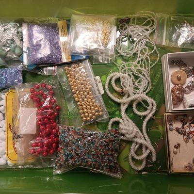 JEWELRY MAKERS BEADS (13)