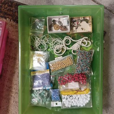 JEWELRY MAKERS BEADS (13)
