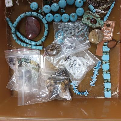 JEWELRY MAKERS BEADS (15)