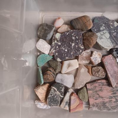 4 - 5 LAYERS OF MIXED SLABS