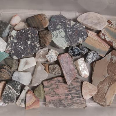 4 - 5 LAYERS OF MIXED SLABS