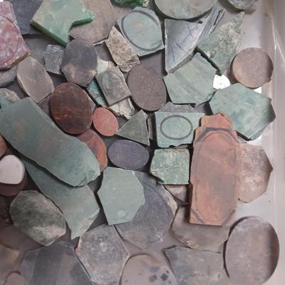 MAINLY 1" - 3" CUT STONES