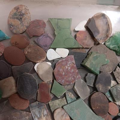 MAINLY 1" - 3" CUT STONES