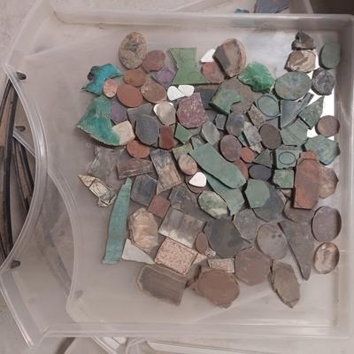 MAINLY 1" - 3" CUT STONES