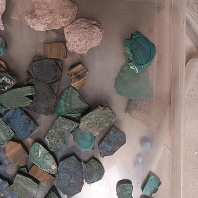 MAINLY 1" - 3" CUT STONES