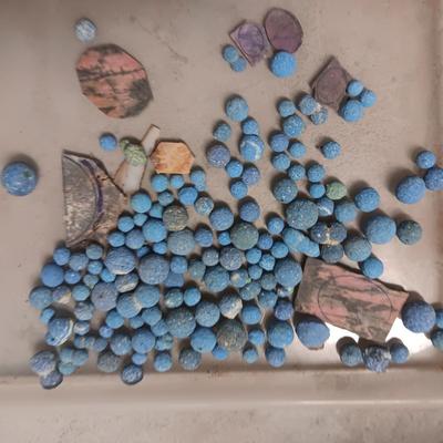 MAINLY 1" - 3" CUT STONES