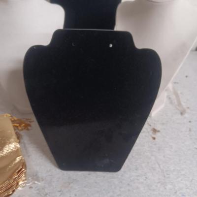 FREE STANDING JEWELRY DISPLAYS AND GOLD DRAWSTRING BAGS