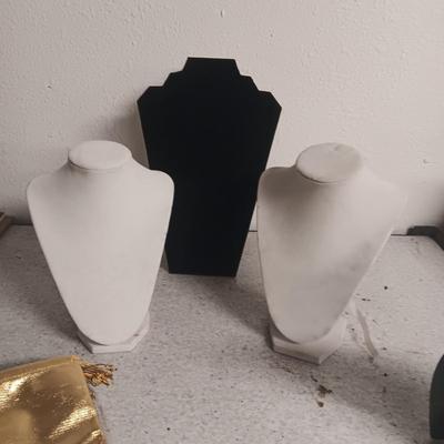 FREE STANDING JEWELRY DISPLAYS AND GOLD DRAWSTRING BAGS