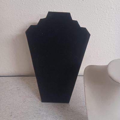 FREE STANDING JEWELRY DISPLAYS AND GOLD DRAWSTRING BAGS