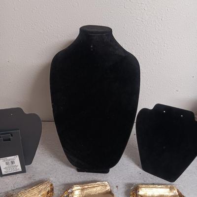 FREE STANDING JEWELRY DISPLAYS AND GOLD DRAWSTRING BAGS