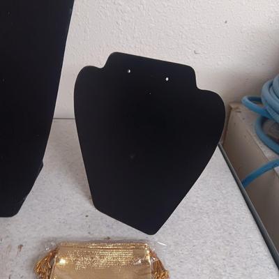 FREE STANDING JEWELRY DISPLAYS AND GOLD DRAWSTRING BAGS