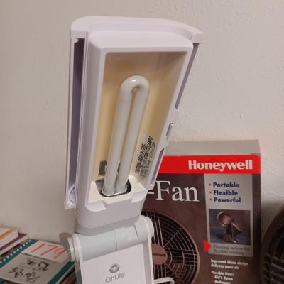 OTT TABLE TOP LAMP & FAN PLUS SHORT EXTENSION CORD