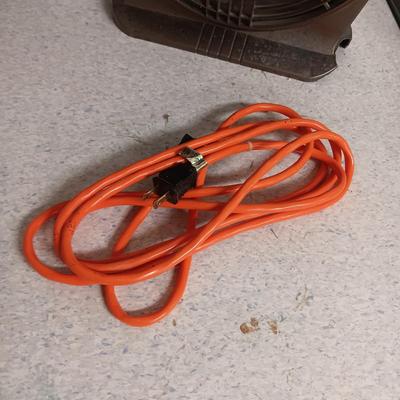 OTT TABLE TOP LAMP & FAN PLUS SHORT EXTENSION CORD