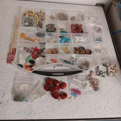 JEWELRY MAKERS BEADS AND OTHER SUPPLIES (7)