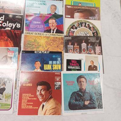 LARGE ASSORTMENT OF VINYL RECORD ALBUMS