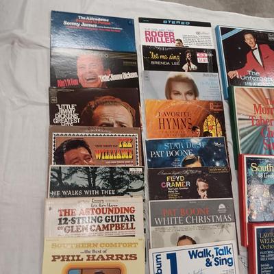LARGE ASSORTMENT OF VINYL RECORD