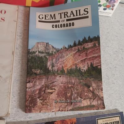 BOOKS ON GEMSTONES, AGATES, JASPERS AND WHERE TO FIND THEM