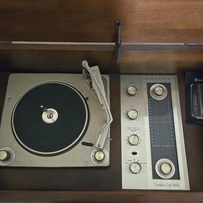 Mid Century Modern Philco Record Player and Hi-Fi Stereo