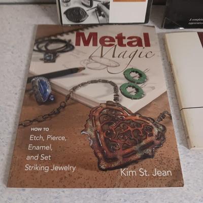 BOOKS ON JEWELRY MAKING