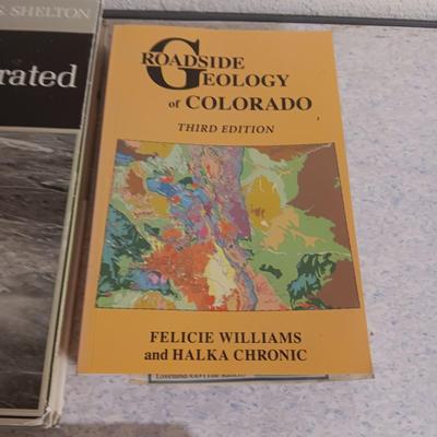 BOOKS ON GEOLOGY AND CLASSIFICATION OF AGATES AND JASPERS