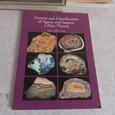BOOKS ON GEOLOGY AND CLASSIFICATION OF AGATES AND JASPERS