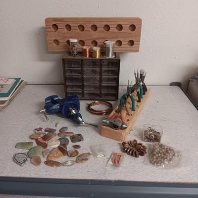 JEWELRY MAKING TOOLS AND SUPPLIES