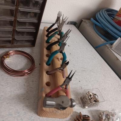 JEWELRY MAKING TOOLS AND SUPPLIES