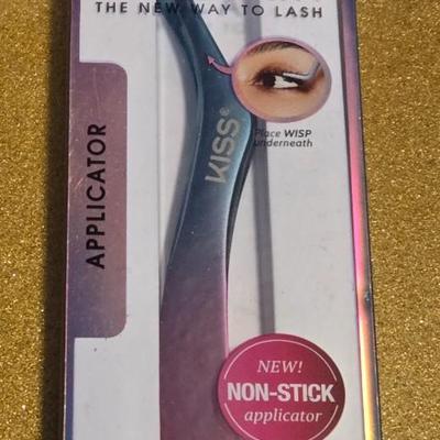 False Lashes, Glue and Applicators