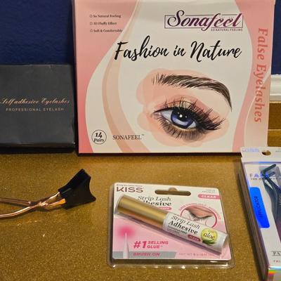 False Lashes, Glue and Applicators