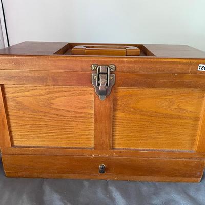 Gun cleaning box