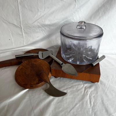 Teak Cheeseboard and More (K-MK)