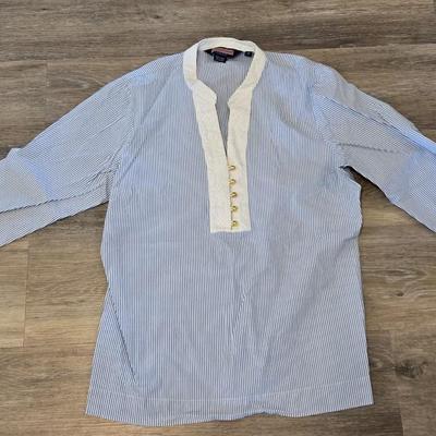 Ellen Tracy Gray & White Sweater and Vineyard Vines Long Blue & White Stripe Top