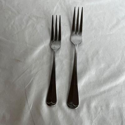 Rogers Stainless Flatware Set (K-MK)
