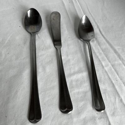 Rogers Stainless Flatware Set (K-MK)