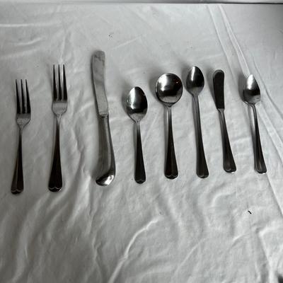 Rogers Stainless Flatware Set (K-MK)