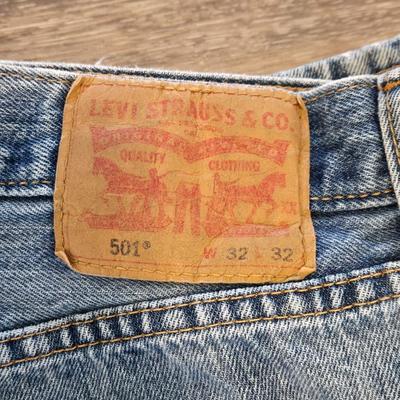 (3) Pairs of Levi Men's Jeans