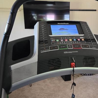 Nordic Track X9i Incline Trainer