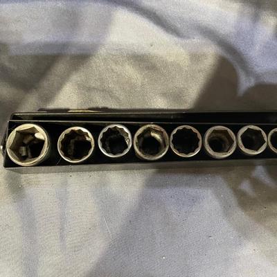 Metric sockets