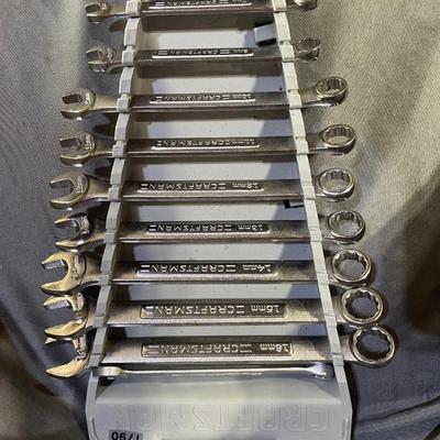 Metric wrench set