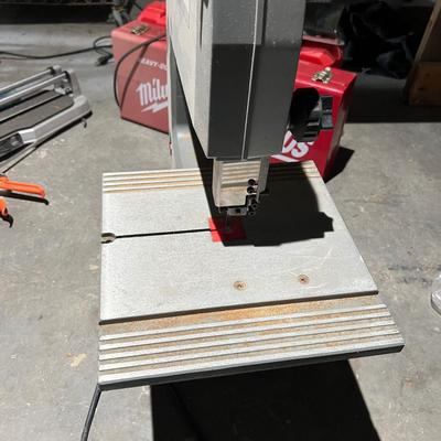 Ryobi 9" Band Saw Tool