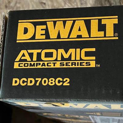 NEW Dewalt Atomic 20V 1/2 IN. Drill Driver Tool