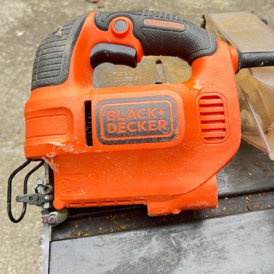 2 Black & Decker Hand & Table Jig Saws