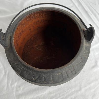 Vintage Cast Iron Cookware (K-MK)