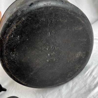 Vintage Cast Iron Cookware (K-MK)