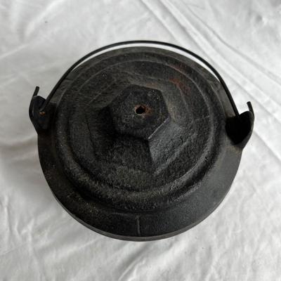 Vintage Cast Iron Cookware (K-MK)