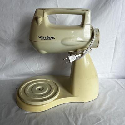 West Bend Electronic Mixer (K-MK)